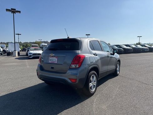 Used 2020 Chevrolet Trax LS w/ Tint and Cruise Package FWD image 5