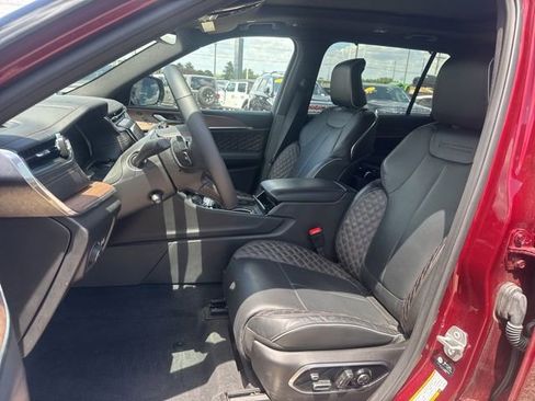 Used 2025 Jeep Grand Cherokee L Summit w/ Obsidian Package AWD/4WD image 6