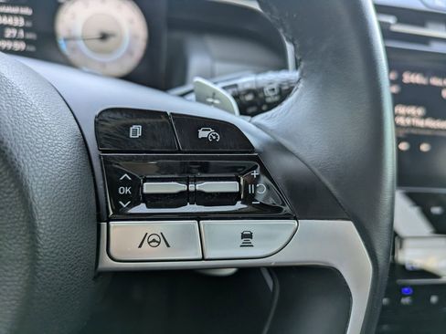 Used 2023 Hyundai Tucson Limited image 29