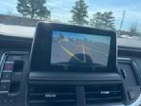 Used 2023 Chevrolet Suburban Premier image 7