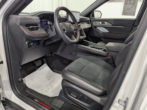 Used 2025 Ford Explorer ST w/ Sun And Sound Package AWD/4WD image 15