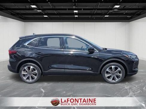 Used 2024 Ford Escape Platinum AWD/4WD image 6