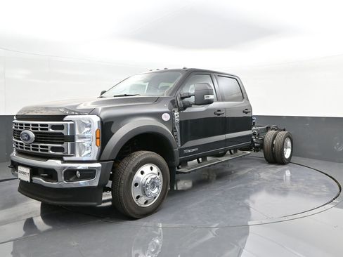 New 2025 Ford F450 XLT w/ XLT Value Package image 29