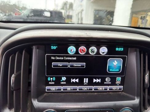 Used 2017 Chevrolet Colorado Z71 image 10