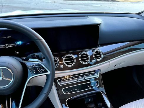 Used 2023 Mercedes-Benz E 450 4MATIC Sedan image 7
