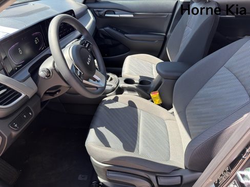 New 2026 Kia Seltos LX FWD image 9
