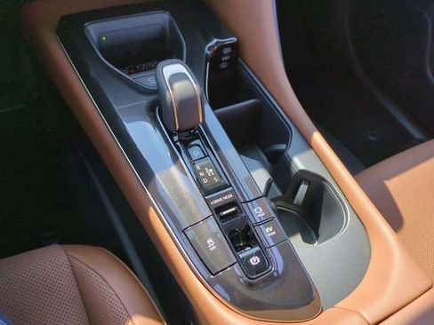 Used 2025 Toyota Crown Signia image 15