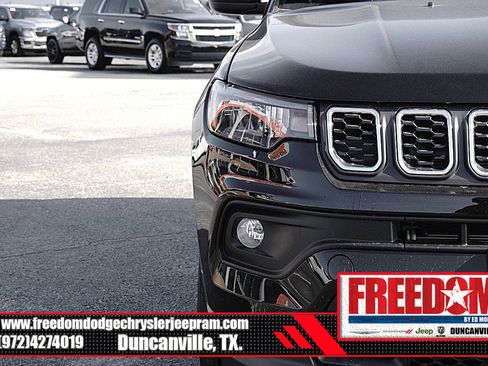 New 2026 Jeep Compass Latitude image 43