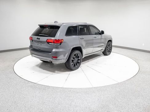 Used 2021 Jeep Grand Cherokee Laredo X AWD/4WD image 31