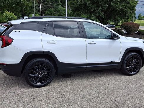 Certified 2023 GMC Terrain SLE w/ Driver Convenience Package AWD/4WD image 9