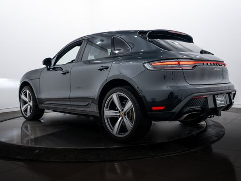 Certified 2026 Porsche Macan image 3
