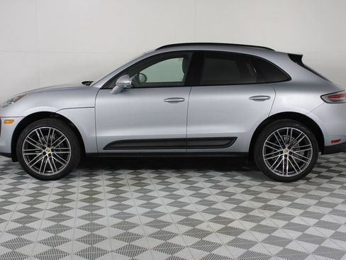 Certified 2026 Porsche Macan AWD/4WD image 2