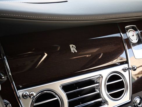 Certified 2015 Rolls-Royce Wraith RWD image 23