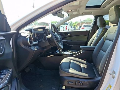 Used 2024 Chevrolet Trax ACTIV w/ Sunroof Package FWD image 13