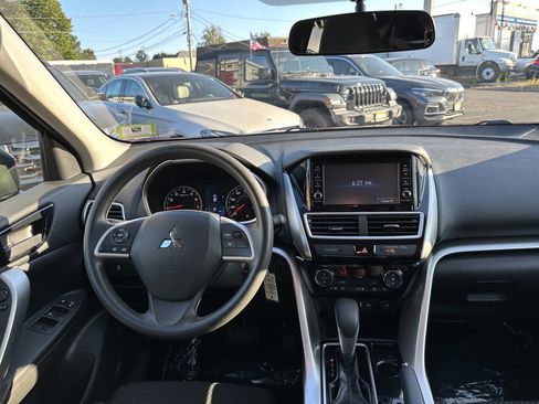 Used 2020 Mitsubishi Eclipse Cross ES image 21