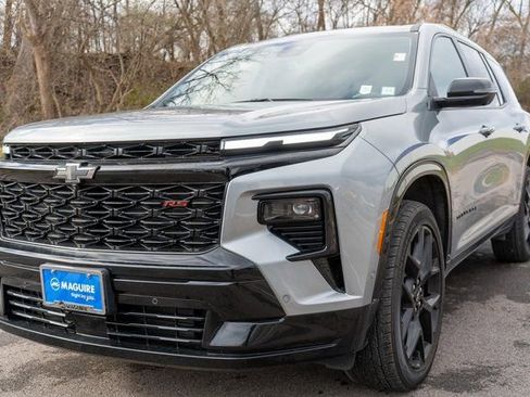 Used 2024 Chevrolet Traverse RS w/ LPO, Floor Liner Package image 2