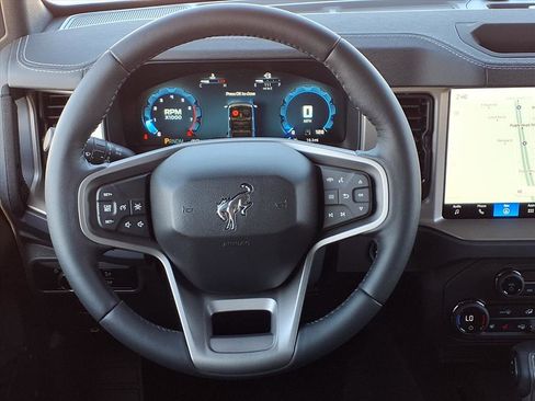 New 2025 Ford Bronco Outer Banks w/ Black Appearance Package image 10