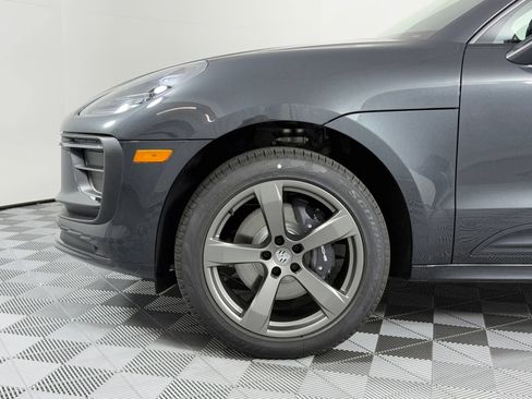 Certified 2026 Porsche Macan AWD/4WD image 13