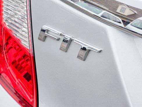 Used 2016 Honda Fit EX image 17