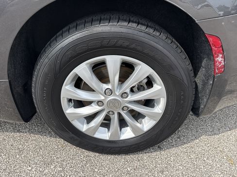 Used 2019 Chrysler Pacifica Touring Plus w/ Advanced Safetytec Group FWD image 21