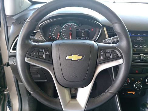 Used 2022 Chevrolet Trax LT w/ Sport Edition FWD image 15