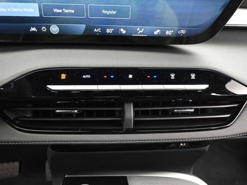 New 2026 Buick Enclave Preferred FWD image 18