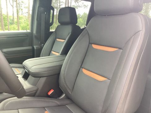 New 2026 GMC Sierra 1500 AT4 w/ AT4 Premium Package AWD/4WD image 18