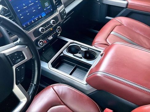 Used 2022 Ford F350 Platinum image 19