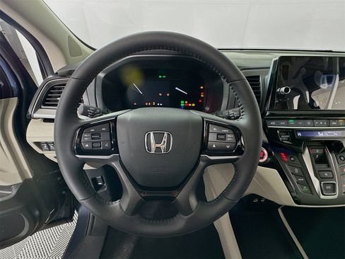 Certified 2026 Honda Odyssey Touring image 13