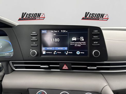 Certified 2025 Hyundai Elantra SE image 18