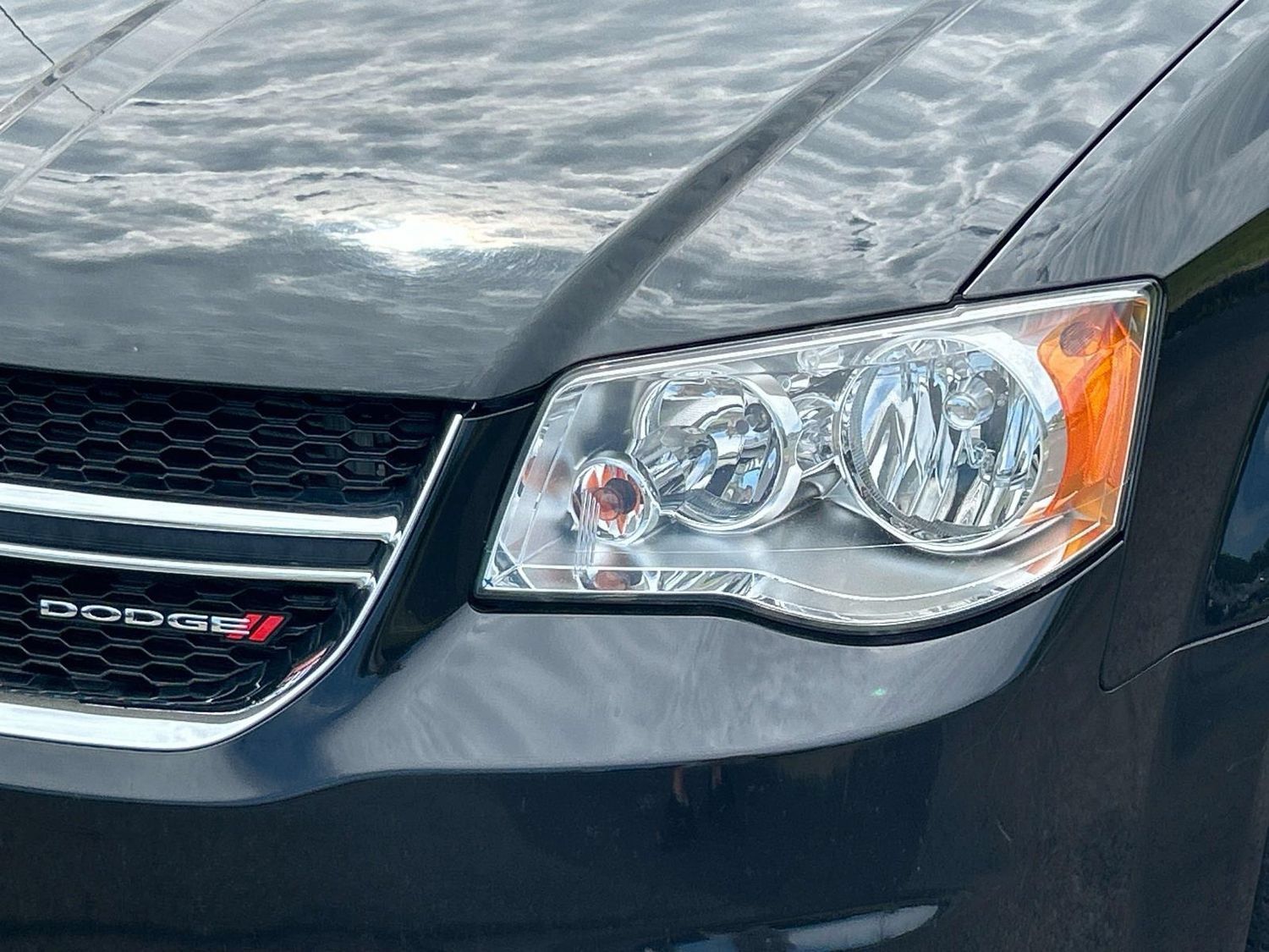 Used 2019 Dodge Grand Caravan SXT FWD image 11