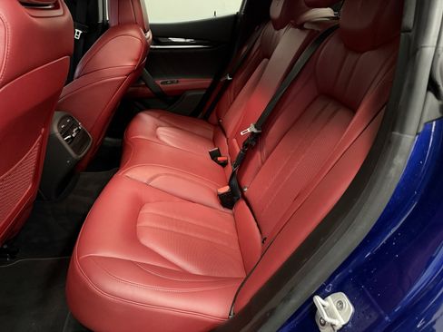 Used 2021 Maserati Ghibli S GranSport image 37
