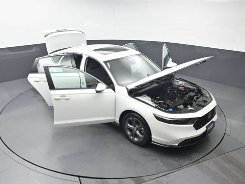 Used 2023 Honda Accord EX image 48