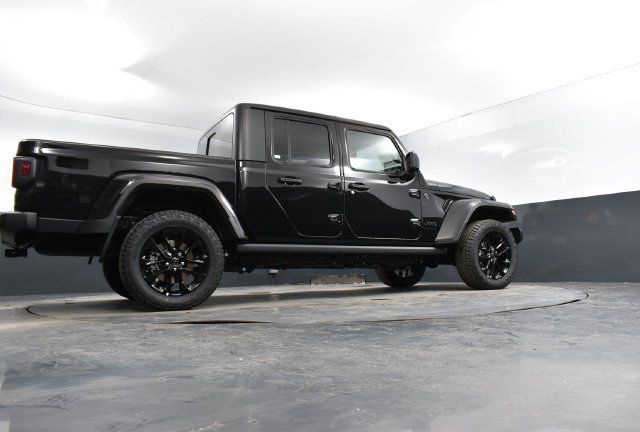 Used 2025 Jeep Gladiator Sport AWD/4WD image 44