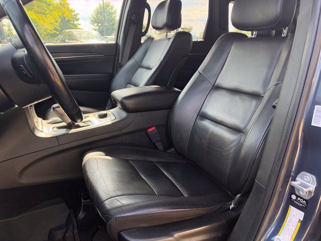 Used 2021 Jeep Grand Cherokee Limited AWD/4WD image 17