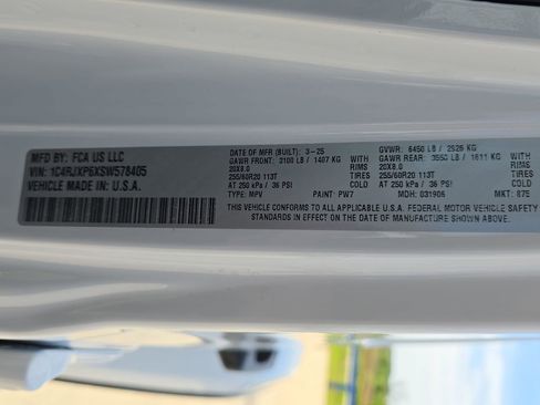 Used 2025 Jeep Wrangler Unlimited Sahara image 34