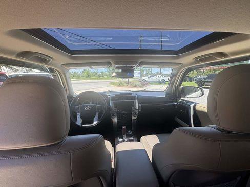 Used 2021 Toyota 4Runner Limited AWD/4WD image 11