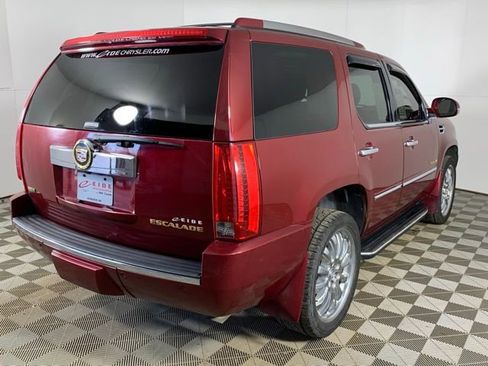 Used 2011 Cadillac Escalade AWD w/ Touring Package image 6
