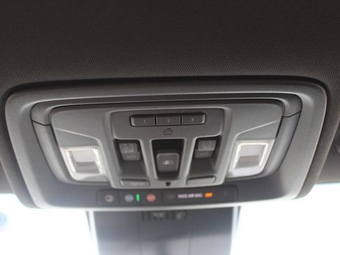 Used 2022 GMC Sierra 1500 AT4 w/ AT4 Premium Package AWD/4WD image 37