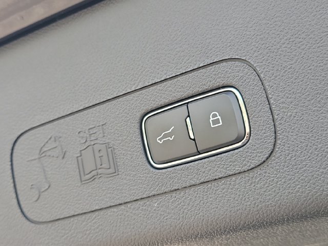 Used 2025 Lincoln Aviator Reserve w/ Illumination Package RWD image 10
