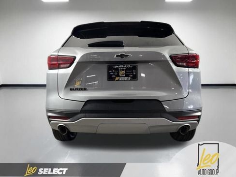 Used 2023 Chevrolet Blazer LT w/ Midnight/Sport Edition FWD image 7