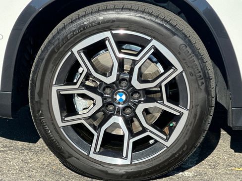 Used 2025 BMW X1 xDrive28i w/ Technology Package image 37