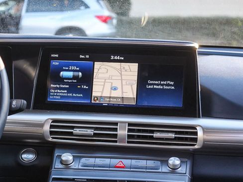 Used 2021 Hyundai Nexo Limited FWD image 19