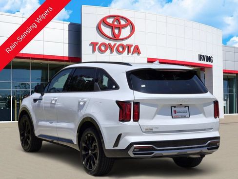 Used 2023 Kia Sorento SX FWD image 3