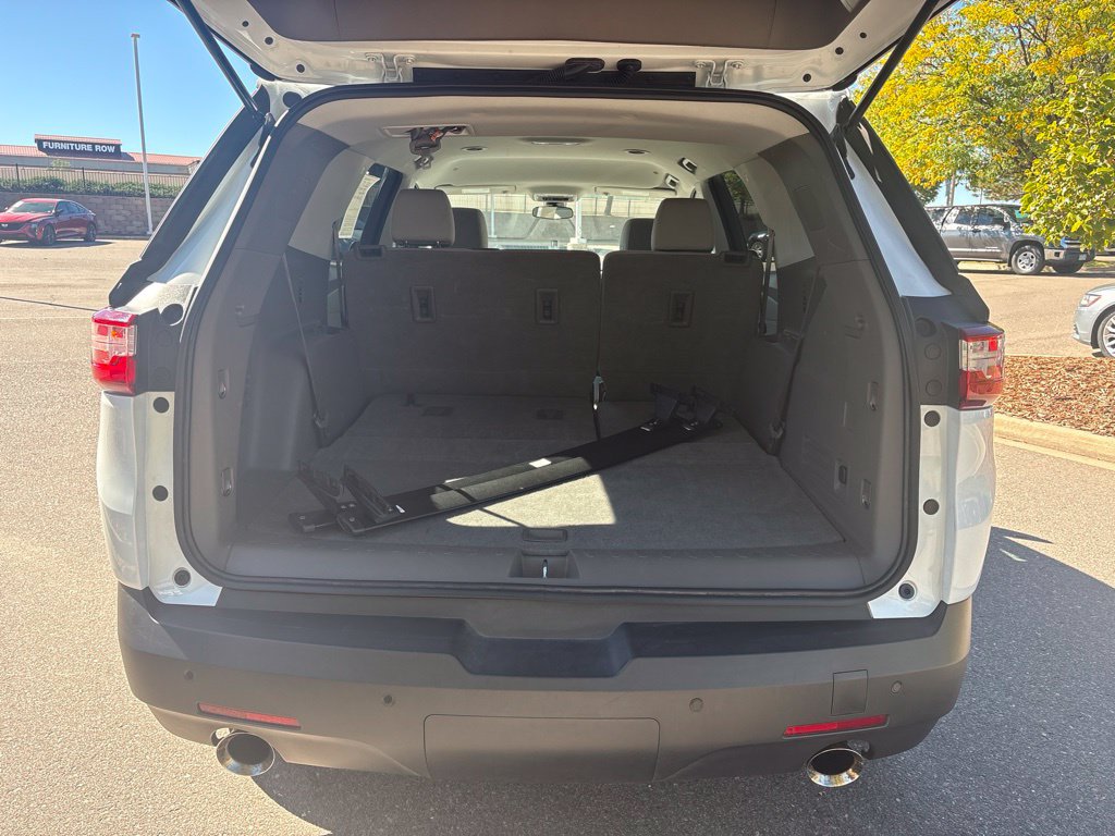 Used 2021 Chevrolet Traverse LT w/ LPO, Cargo Package AWD/4WD image 19