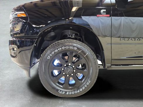 New 2026 RAM 2500 Laramie AWD/4WD image 11