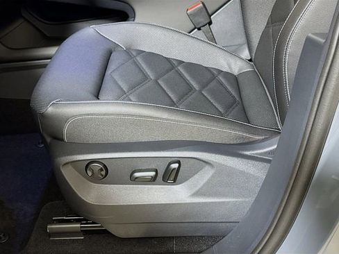 New 2026 Volkswagen Atlas SE image 16