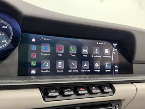 Certified 2022 Porsche 911 Targa 4S image 39