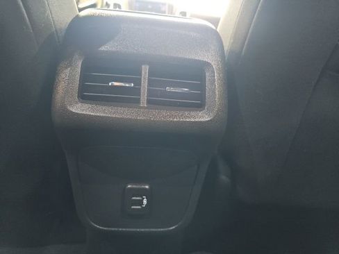 Used 2023 Chevrolet Equinox LT FWD image 25