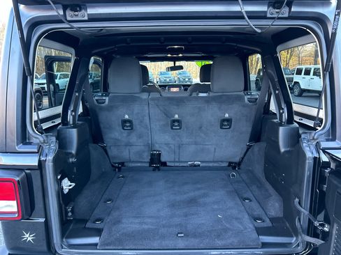 Used 2021 Jeep Wrangler Unlimited Sport image 44